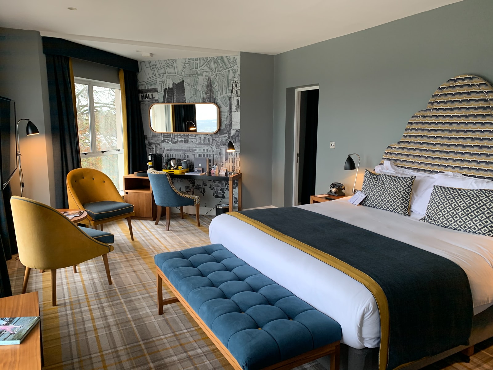 Read more about the article The Ultimate Guide to Work Out In Your Hotel Room