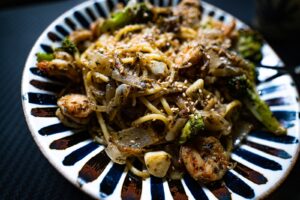 Read more about the article Shrimp and Broccoli Lo Mein