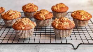 Read more about the article Persimmon/Apple/Peach Oat Muffins